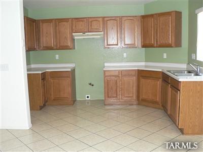 1560 W Breakwell St, Tucson, AZ 85746 photo 3
