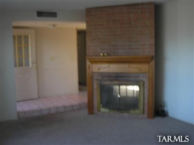 8564 E Rosewood St, Tucson, AZ 85710 photo 2