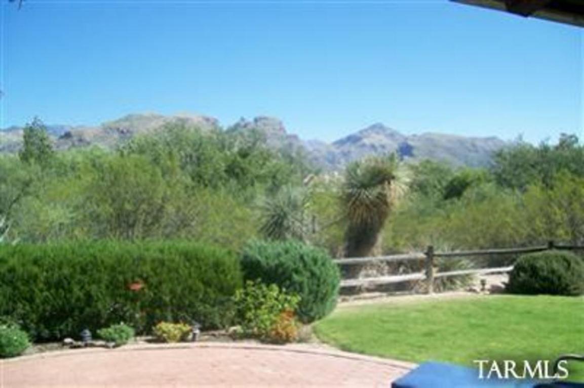 8121 E Rawhide Trl, Tucson, AZ 85750 photo 9