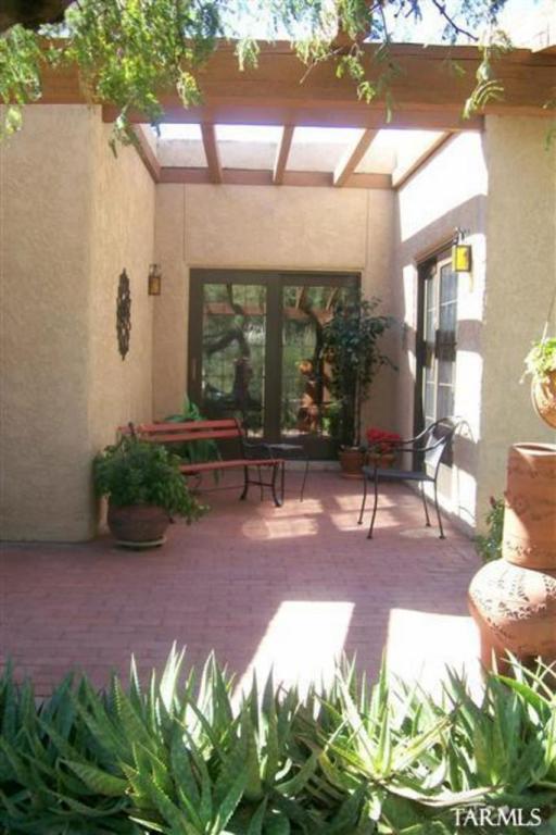8121 E Rawhide Trl, Tucson, AZ 85750 photo 6