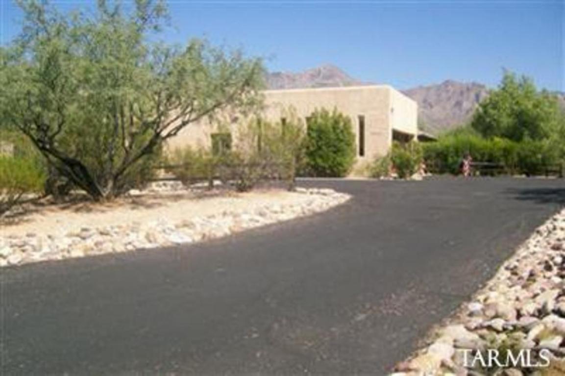 8121 E Rawhide Trl, Tucson, AZ 85750 photo 2
