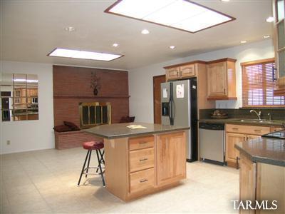 6967 E River Rd, Tucson, AZ 85750 photo 2