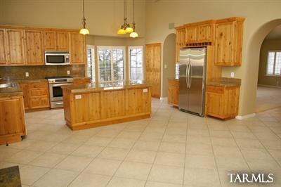 8231 E Cholla Dr, Tucson, AZ 85750 photo 4
