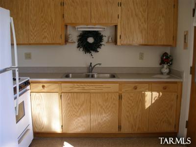 4462 E 32nd St, Tucson, AZ 85711 photo 4