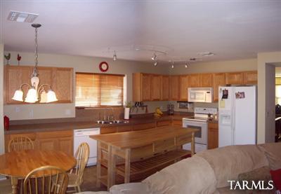 10872 S Raptor Ct, Vail, AZ 85641 photo 7