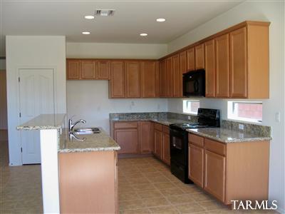 9406 E Indigo Mountain Way, Vail, AZ 85641 photo 2