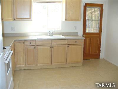 5702 E 5th St, Tucson, AZ 85711 photo 2