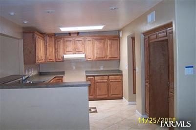 2256 E Jasmine Dr, Tucson, AZ 85706 photo 2