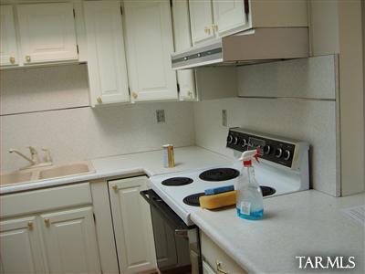 6045 E 2nd St, Tucson, AZ 85711 photo 4