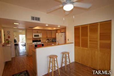 300 E Desert Tree Dr, Tucson, AZ 85704 photo 3