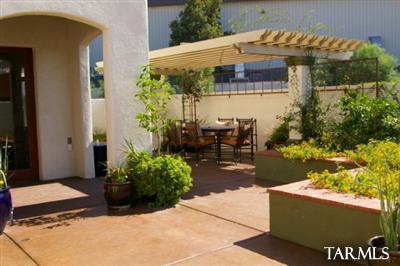 455 E Codd St, Tucson, AZ 85701 photo 1