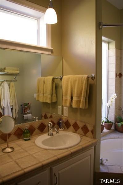 455 E Codd St, Tucson, AZ 85701 photo 9