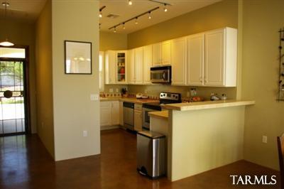 455 E Codd St, Tucson, AZ 85701 photo 6