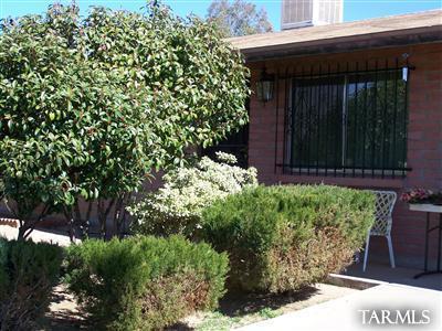 3739 E Drydock Pl, Tucson, AZ 85739 photo 2