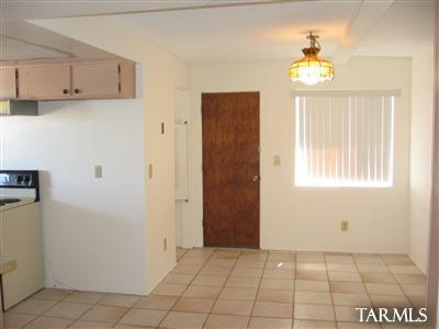 9432 E 29th St, Tucson, AZ 85710 photo 2