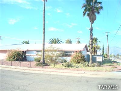 6281 E 35th St, Tucson, AZ 85711 photo 2