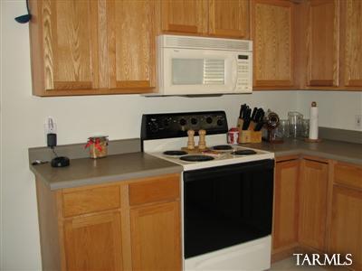 6416 S Buckaroo Loop, Tucson, AZ 85757 photo 3