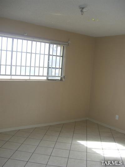 540 E Grant Rd, Tucson, AZ 85705 photo 4