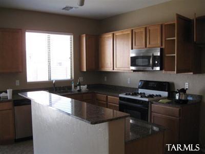 10593 S Lucius Dr, Vail, AZ 85641 photo 2