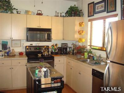 96 E Limberlost Dr #103, Tucson, AZ 85705 photo 5
