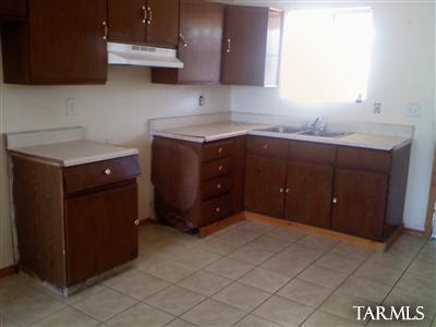 448 E 33rd St, Tucson, AZ 85713 photo 4