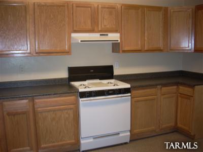 4410 E Sylvane St, Tucson, AZ 85711 photo 8