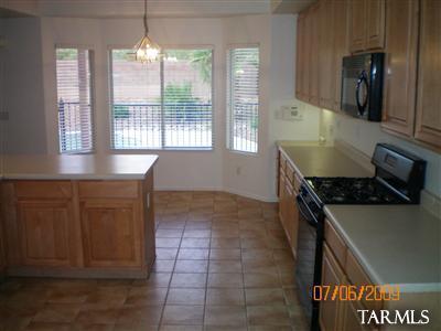 10277 E Buffaloberry Loop, Tucson, AZ 85748 photo 5