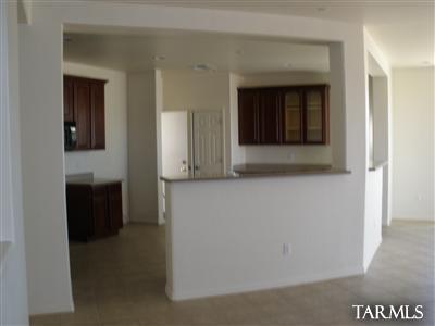 8124 W Booted Eagle Ct, Tucson, AZ 85757 photo 6