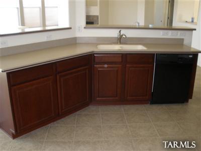 8124 W Booted Eagle Ct, Tucson, AZ 85757 photo 4