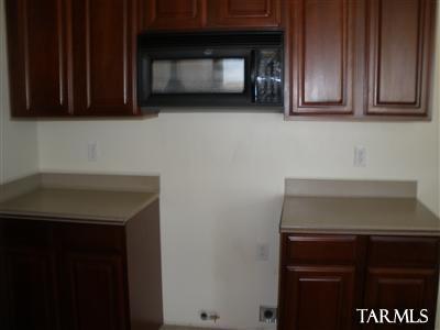 8124 W Booted Eagle Ct, Tucson, AZ 85757 photo 5