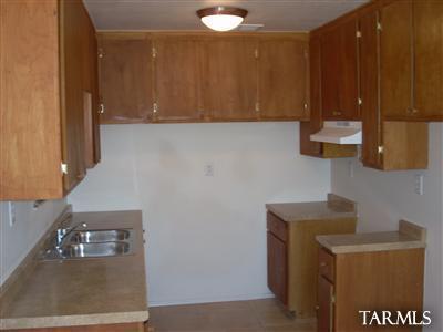 907 E 39th St, Tucson, AZ 85713 photo 3
