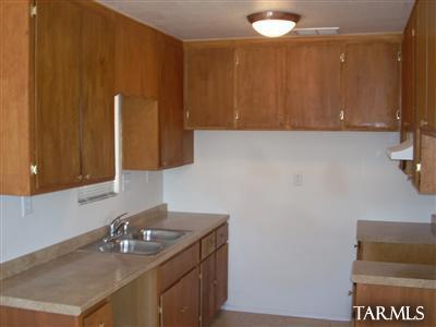 907 E 39th St, Tucson, AZ 85713 photo 2