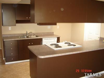 8451 Eli St, Tucson, AZ 85710 photo 5
