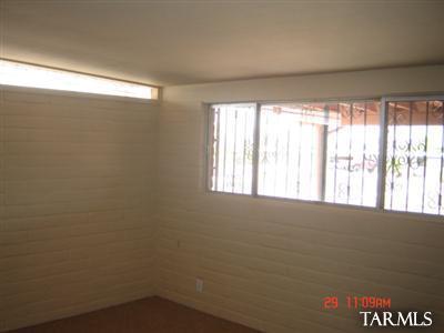 8451 Eli St, Tucson, AZ 85710 photo 6