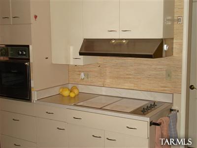 4555 E 9th St, Tucson, AZ 85711 photo 2
