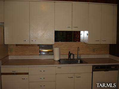 4555 E 9th St, Tucson, AZ 85711 photo 3