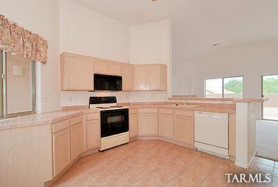 8931 E Maxwell Dr, Tucson, AZ 85747 photo 6
