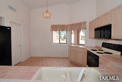 8931 E Maxwell Dr, Tucson, AZ 85747 photo 5