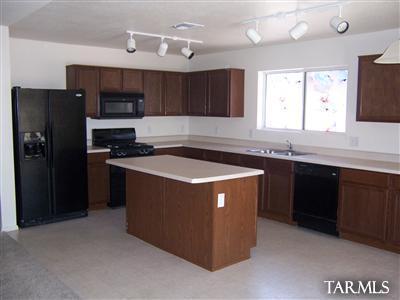 5888 E Tercel Dr, Tucson, AZ 85756 photo 4