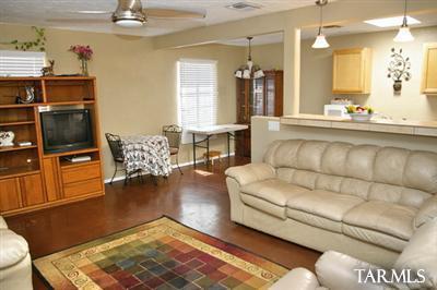 1040 Edison St, Tucson, AZ 85719 photo 5