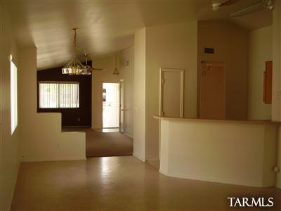 7033 E Strike Eagle Way, Tucson, AZ 85730 photo 4