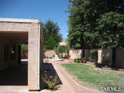 7441 E Riverbank Loop, Tucson, AZ 85715 photo 2