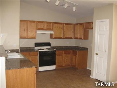 12878 E Red Iron Trl, Vail, AZ 85641 photo 2