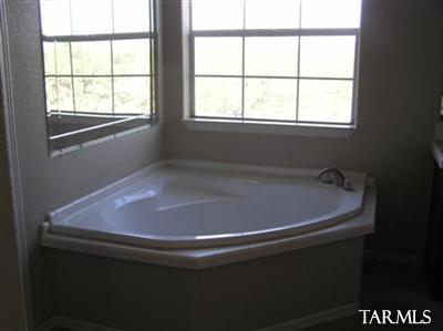 13055 S Twin Star Dr, Vail, AZ 85641 photo 7