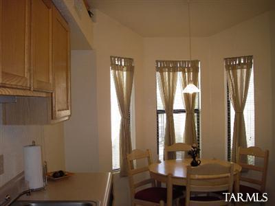 7864 E 35th St, Tucson, AZ 85710 photo 9