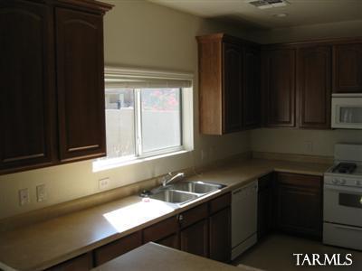 6241 E Stonechat Dr, Tucson, AZ 85756 photo 8