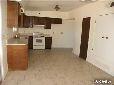 712 E Comstock St, Benson, AZ 85602 photo 7