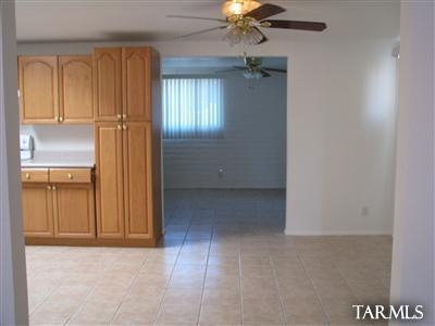 8441 E Beverly St, Tucson, AZ 85710 photo 3