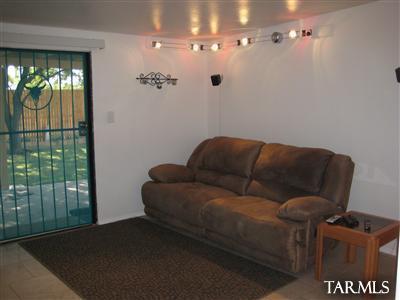 7348 E 28th Pl, Tucson, AZ 85710 photo 6