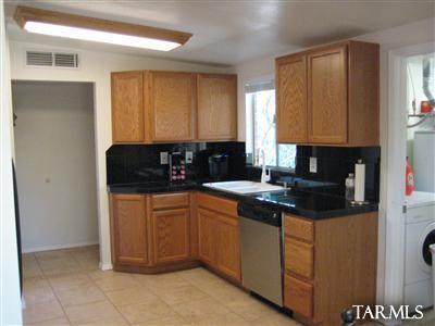 7348 E 28th Pl, Tucson, AZ 85710 photo 4